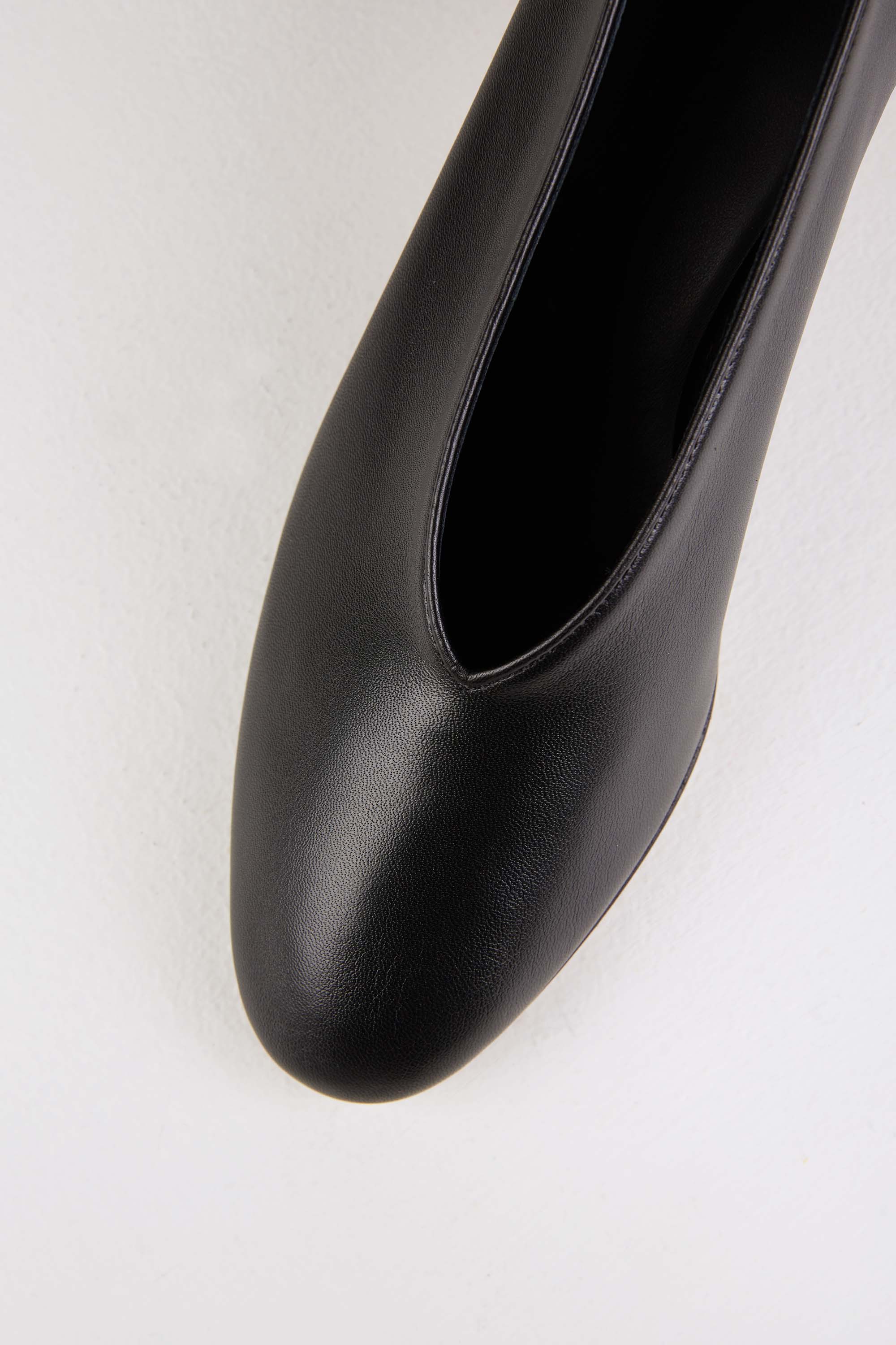 MILDRED圆头中跟鞋 黑红