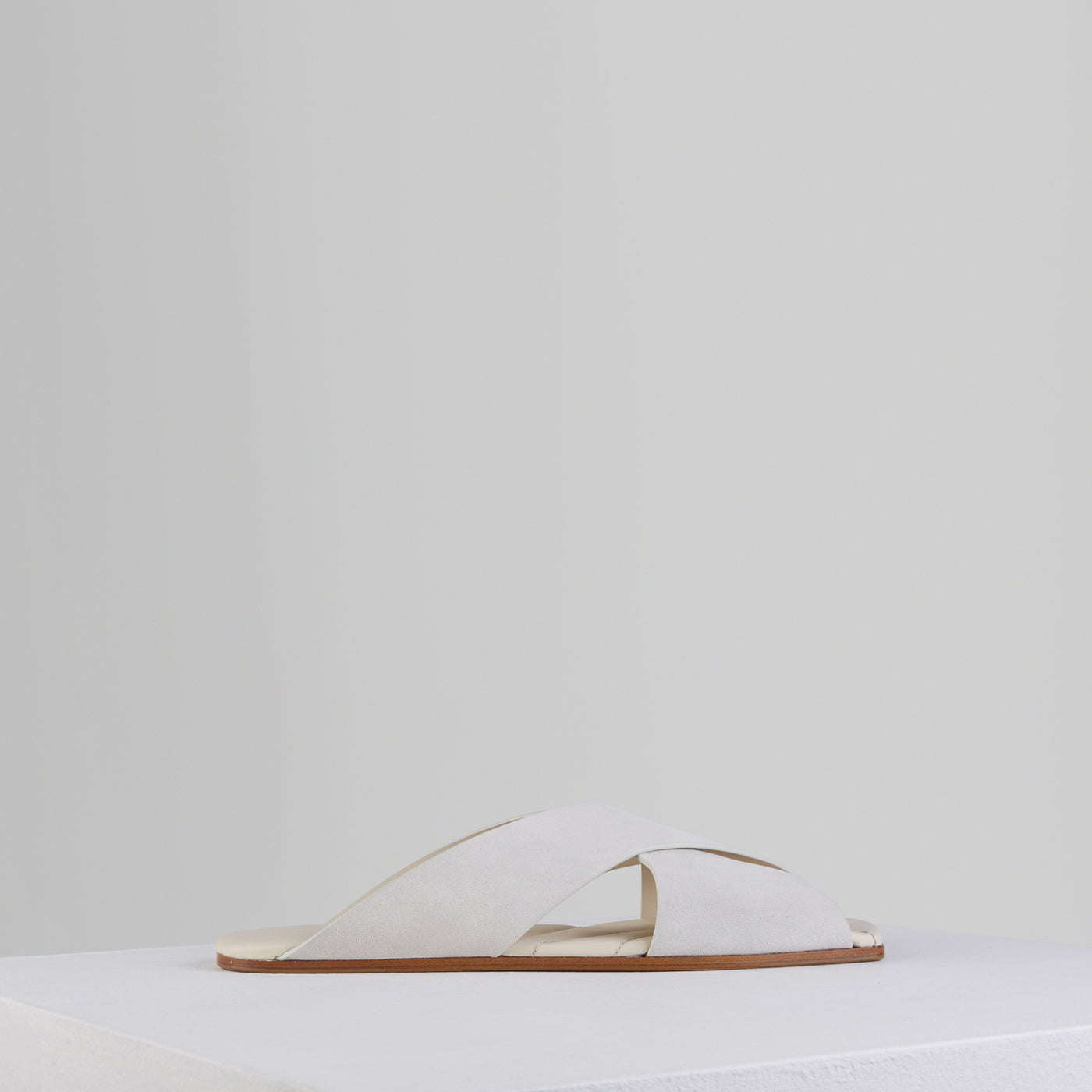 Load image into Gallery viewer, Camilla Sandals in Avorio