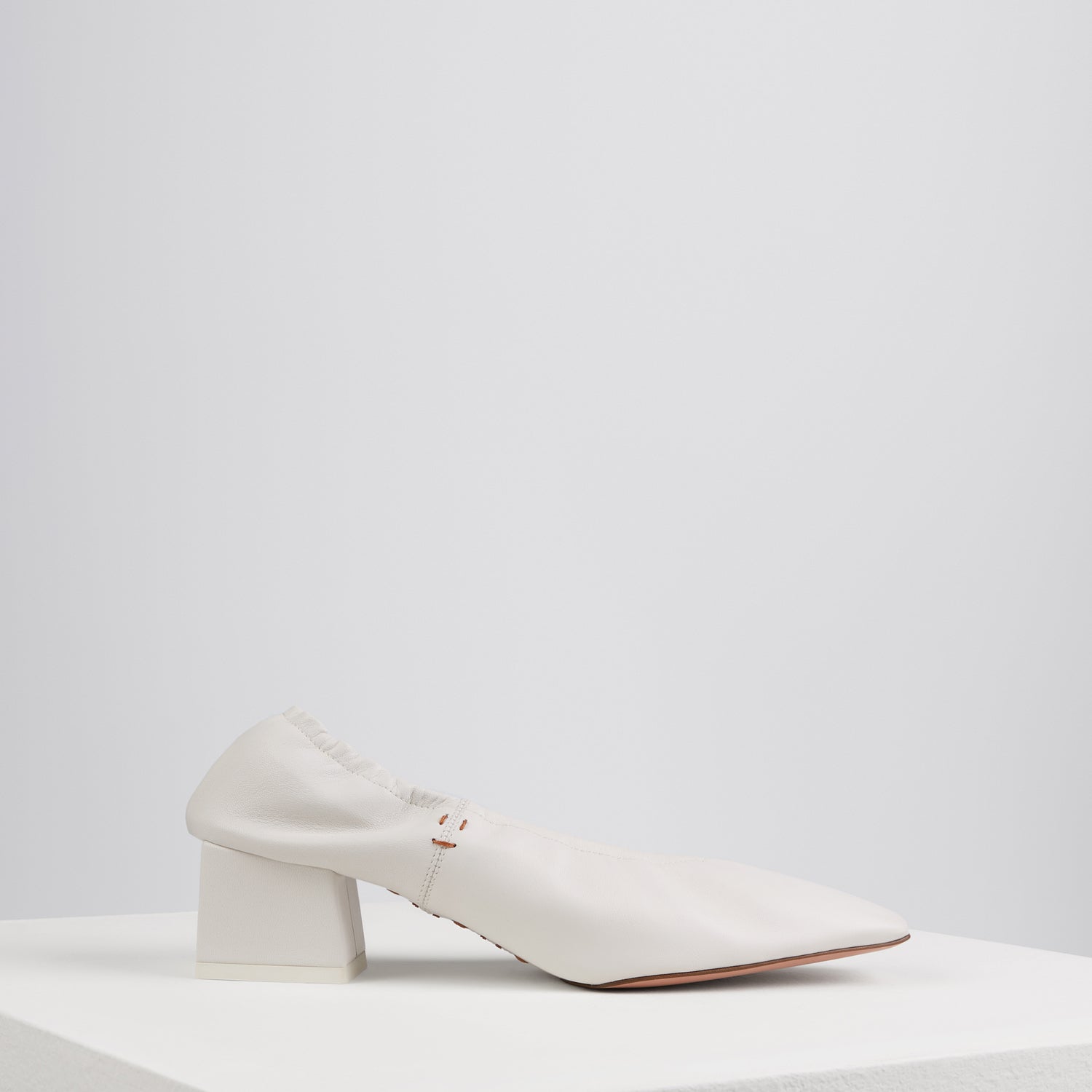 Peggy Pumps in Bianco