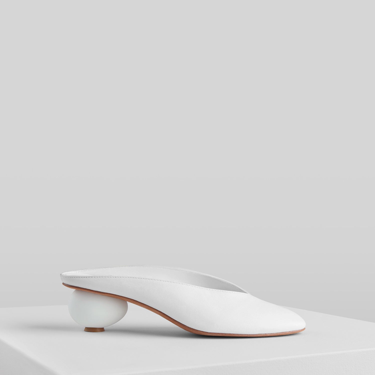 GRAY MATTERS | Egg Mules Bianco | Women's Designer Shoes