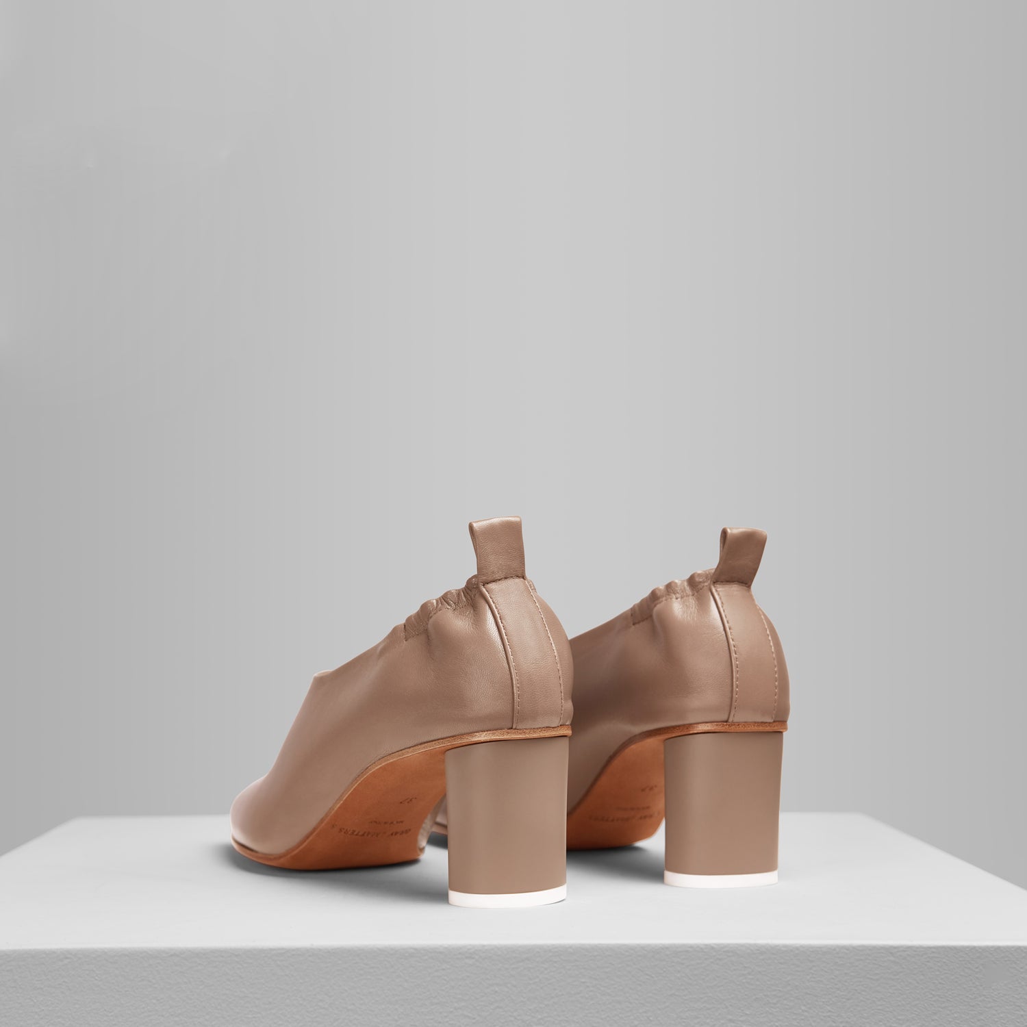 Micol Pumps in Taupe - MICP11