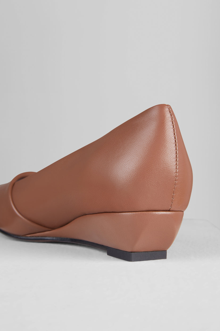 Load image into Gallery viewer, NUVOLA PUMPS IN CACAO