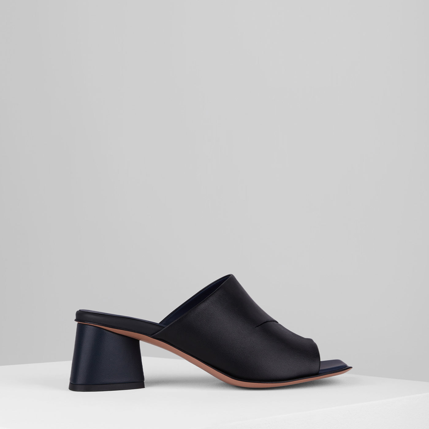 Load image into Gallery viewer, Spacco Sandals in Nero