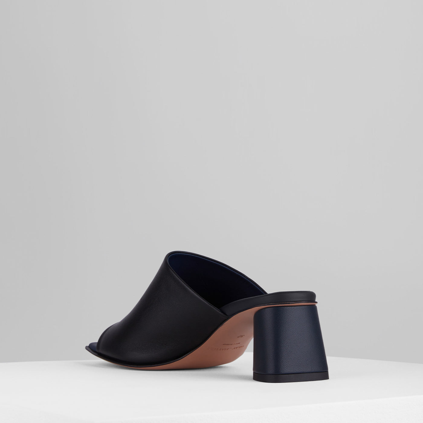Load image into Gallery viewer, Spacco Sandals in Nero