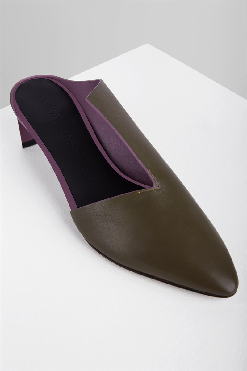 Load image into Gallery viewer, Canvas Mules in Verde Violetta