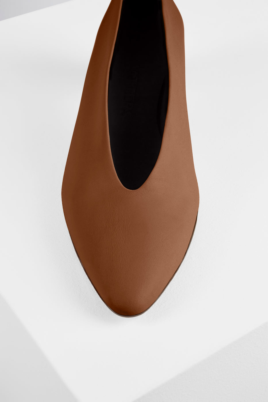 Load image into Gallery viewer, Gemma Pumps in Cacao