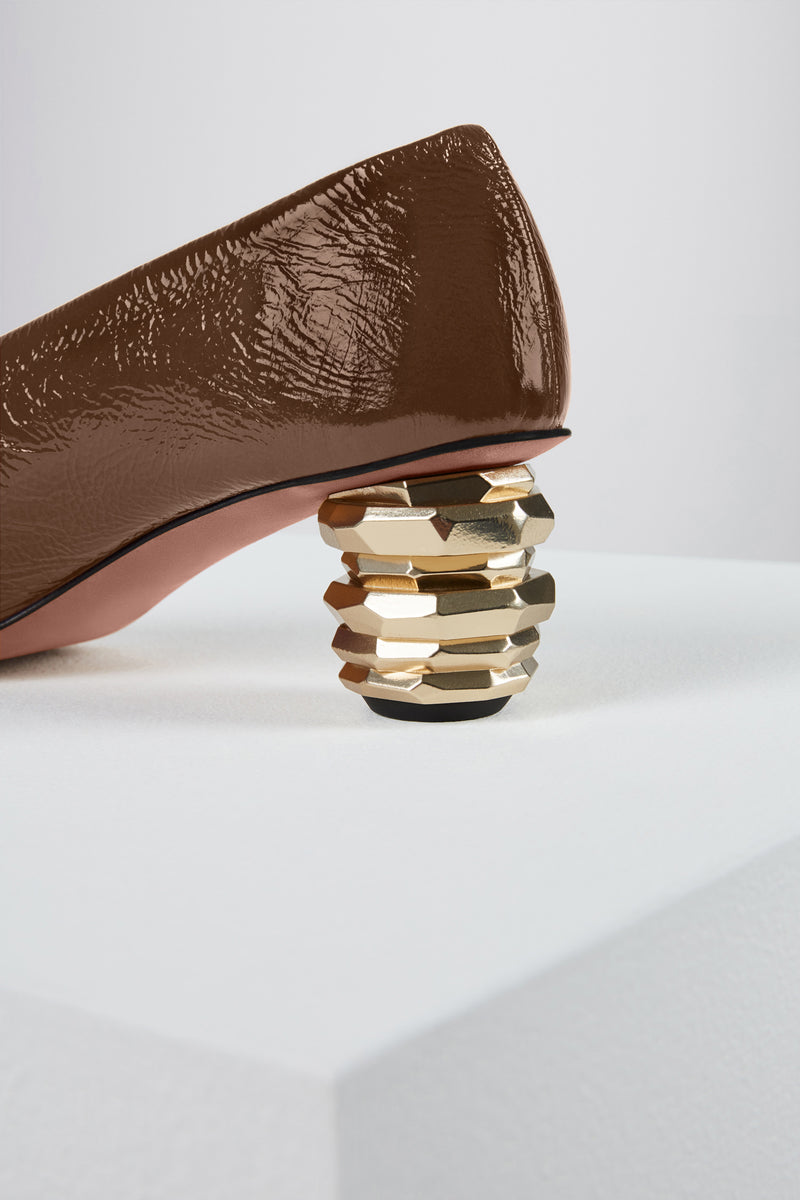 将图片加载到图库查看器，Gemma 创意层叠跟鞋 巧克力色
