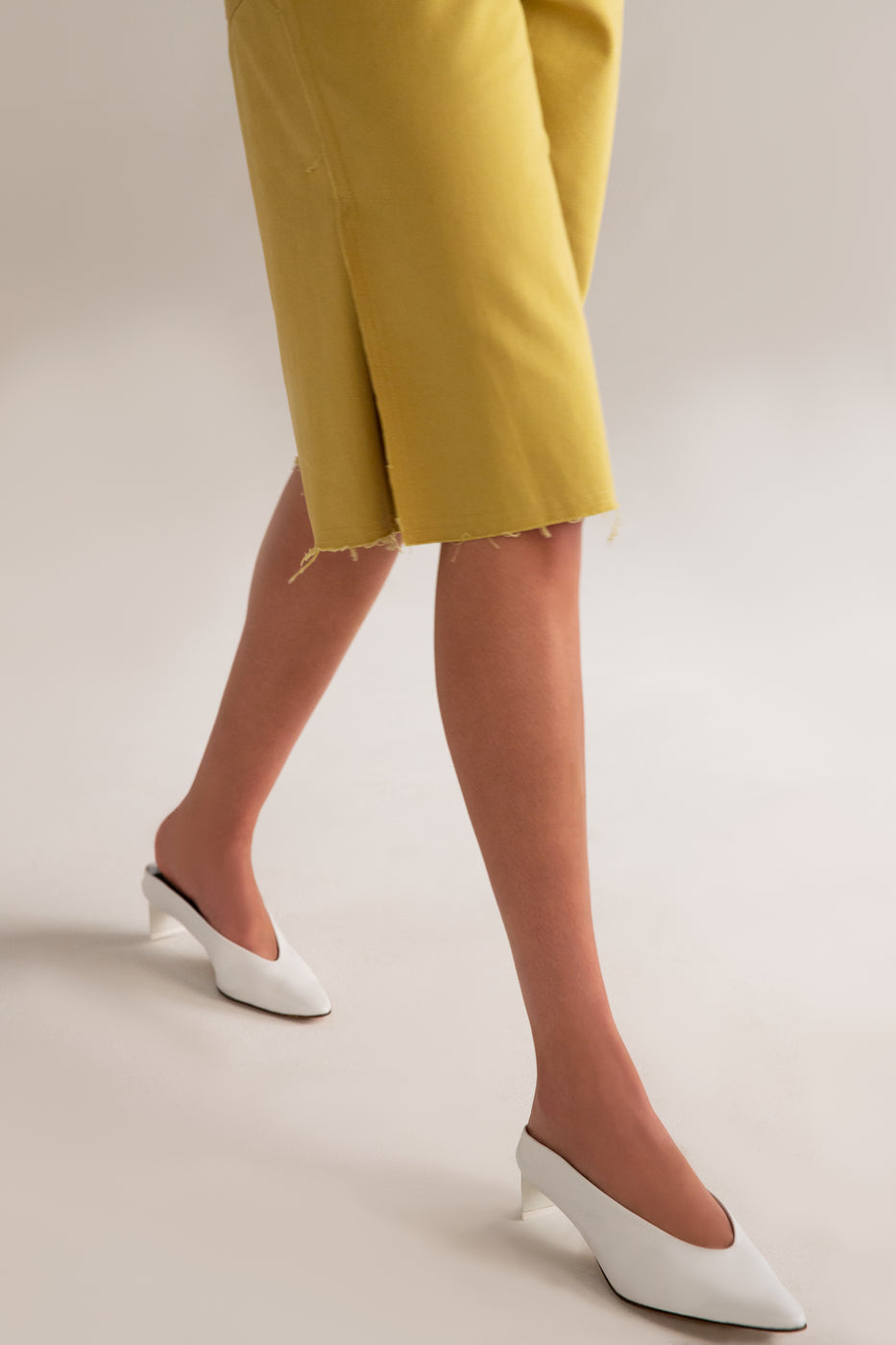 Load image into Gallery viewer, Clara Mules Bianco
