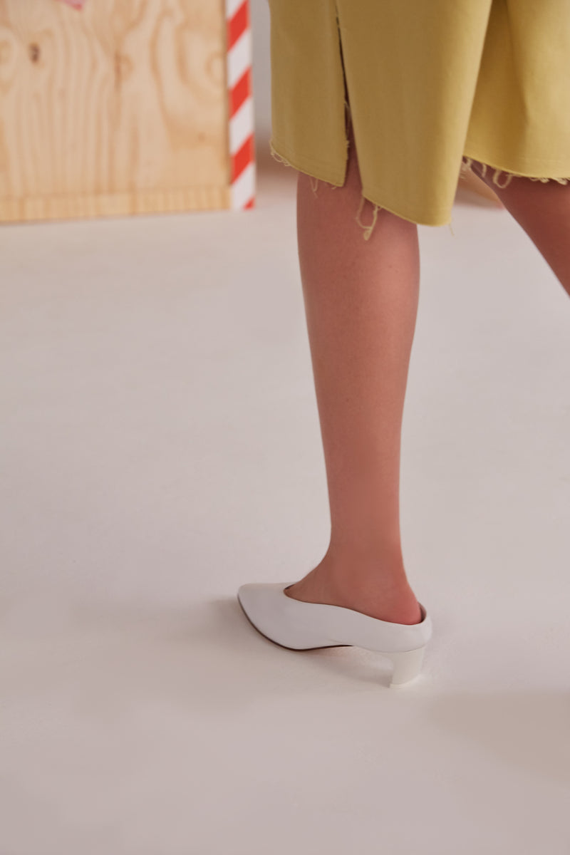 Load image into Gallery viewer, Clara Mules Bianco