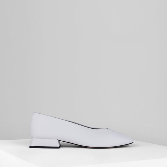 Buco Flats in Bianco - BUCF2