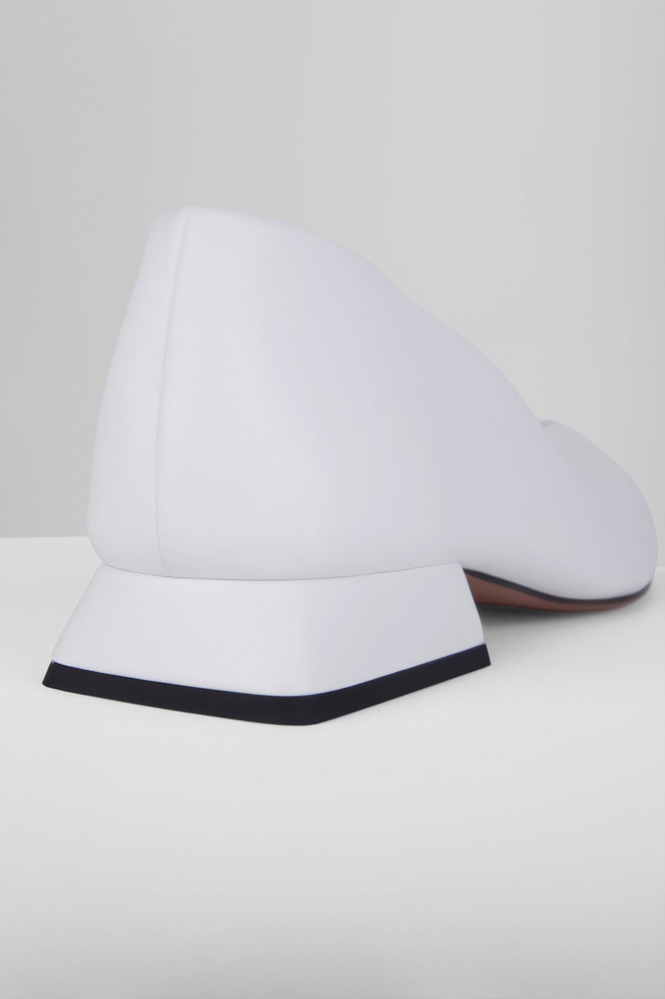 Load image into Gallery viewer, Buco Flats in Bianco - BUCF2