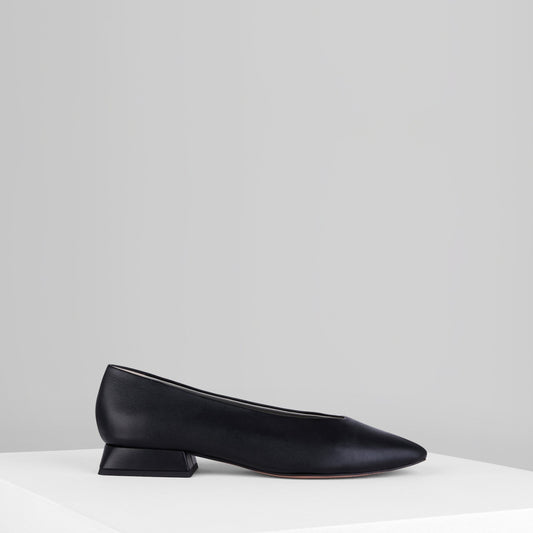 Buco Flats in Nero - BUCF3