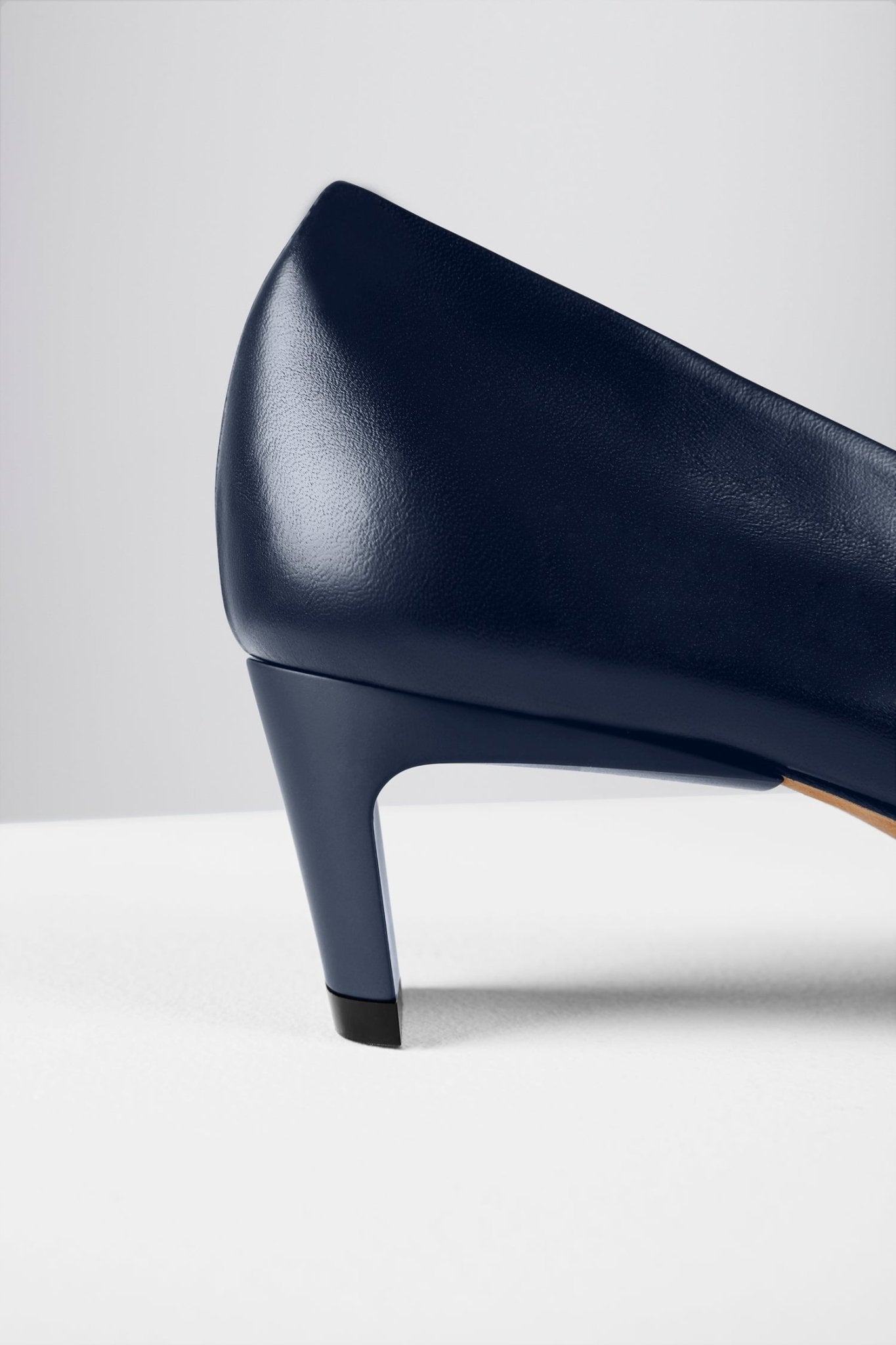 Clara Pumps in Midnight - CLARS11