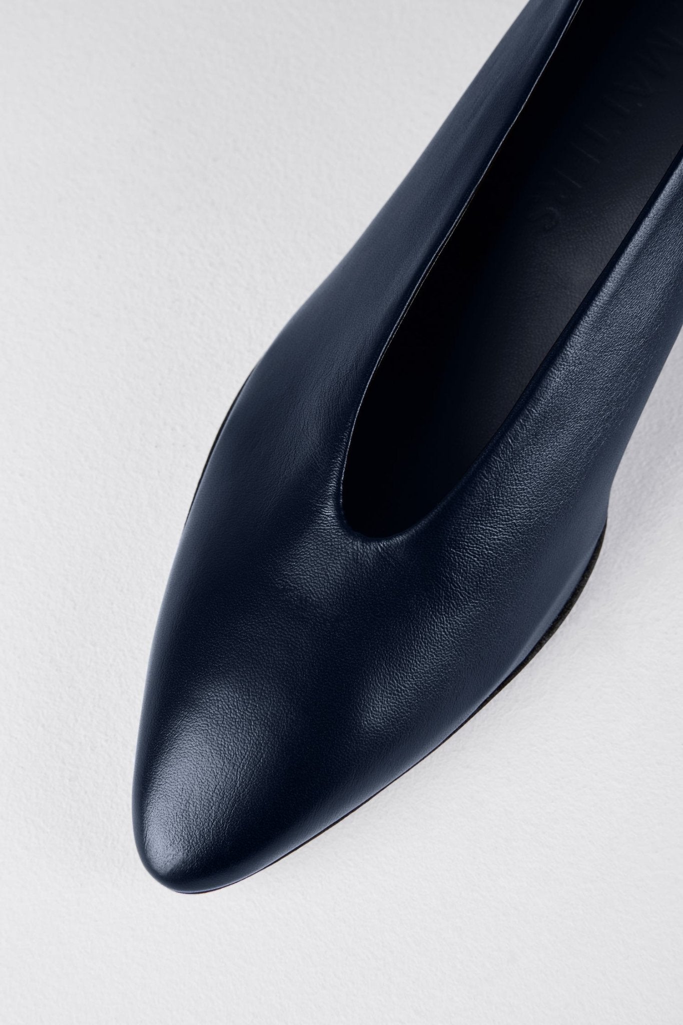 Clara Pumps in Midnight - CLARS11