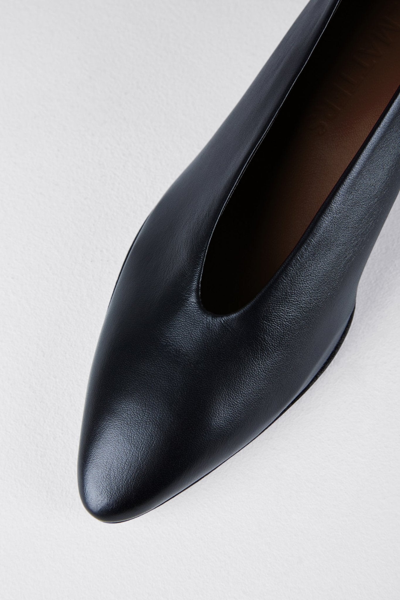 Clara Pumps in Nero - CLARS02