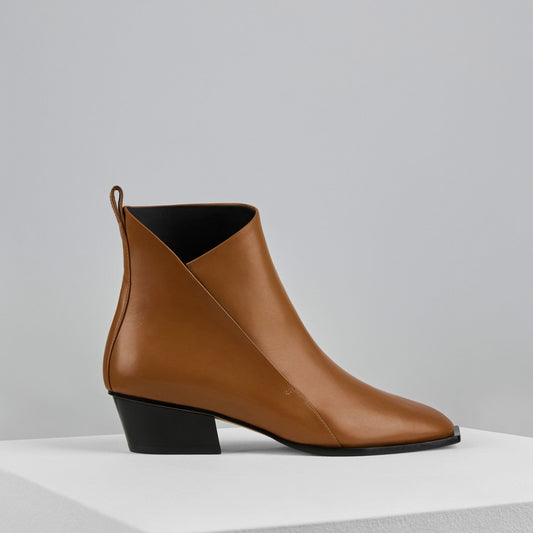 Cortina Boots in Cacao - AZB2