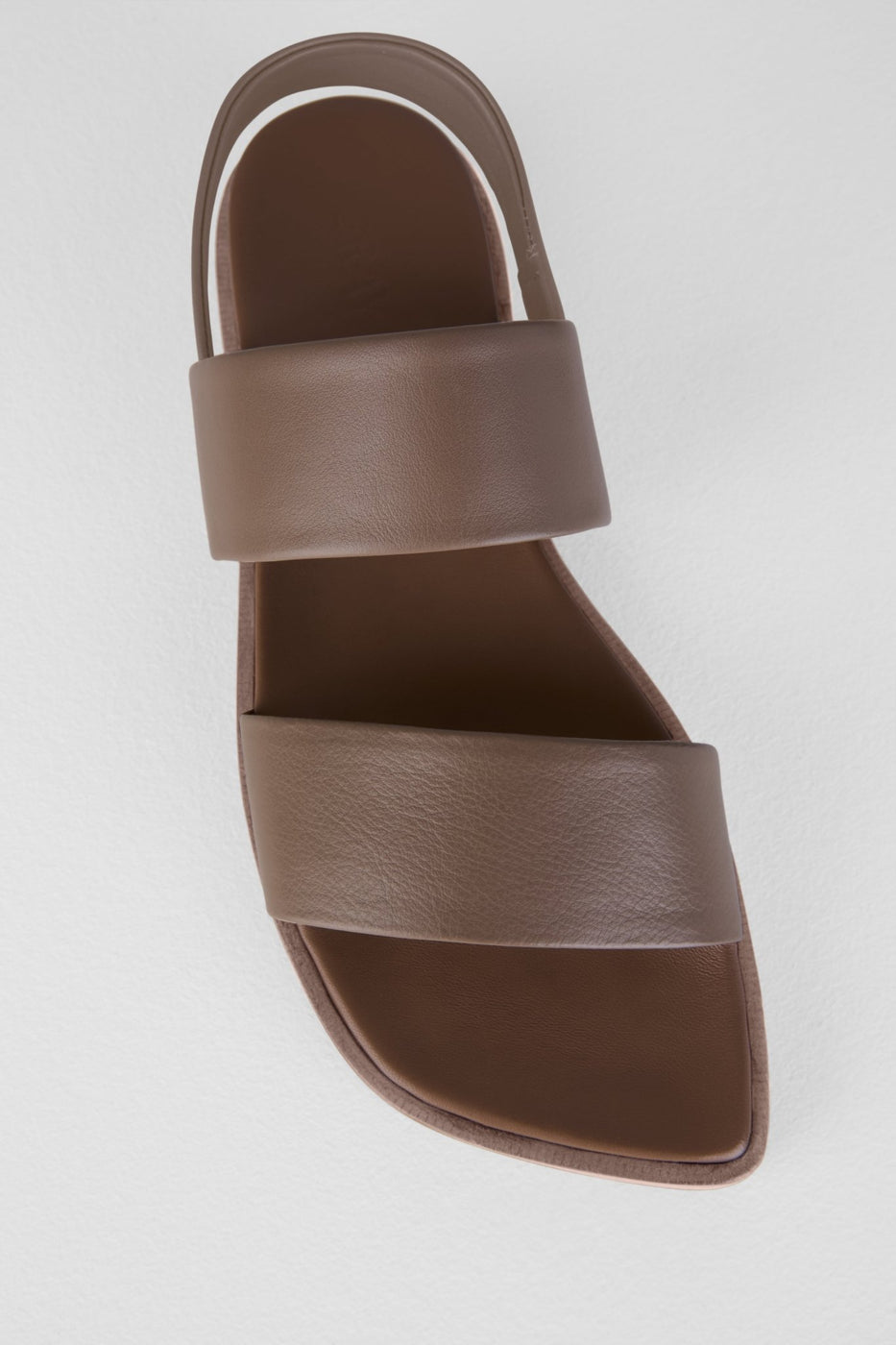 Load image into Gallery viewer, Diagonale Flatforms in Taupe - DIAGSB2