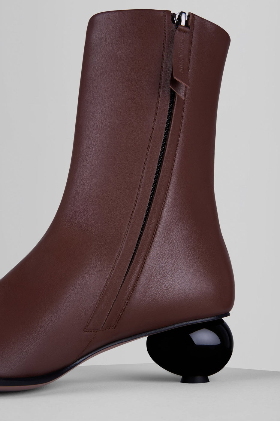 Load image into Gallery viewer, Egg Boots in Bruciato Nero - DEGGB2