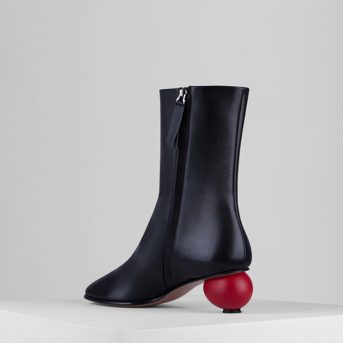 Load image into Gallery viewer, Egg Boots in Nero Rosso - DEGGB1