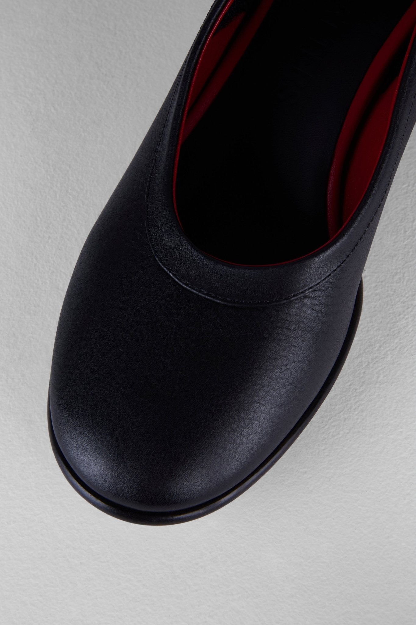 Egg Pumps in Nero Rosso - DEGGP1