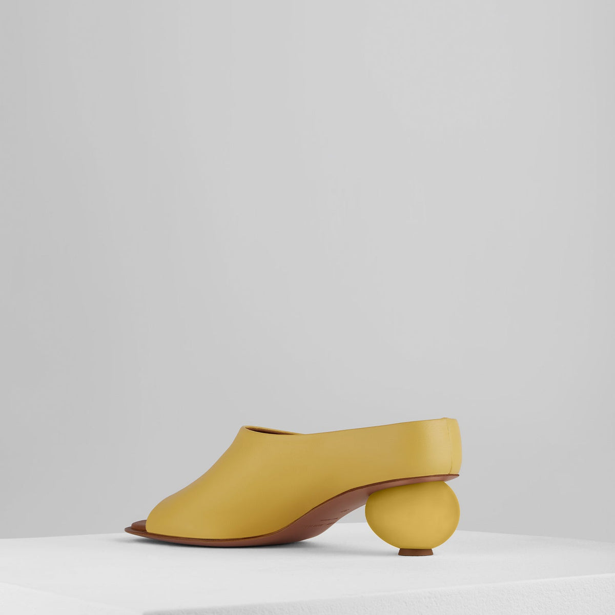 Egg Sandals in Sole - EGGS2