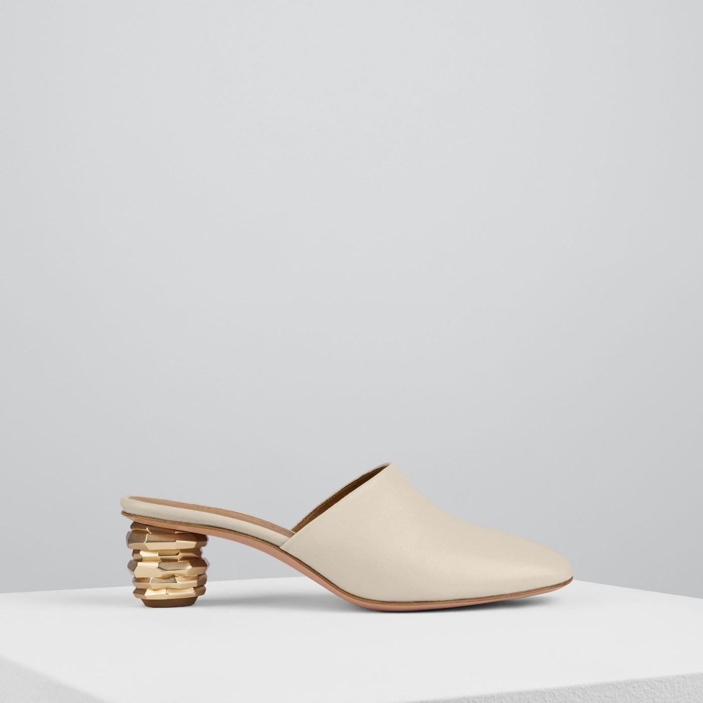 Load image into Gallery viewer, Gemma Mules in Conchiglia - GEMM03