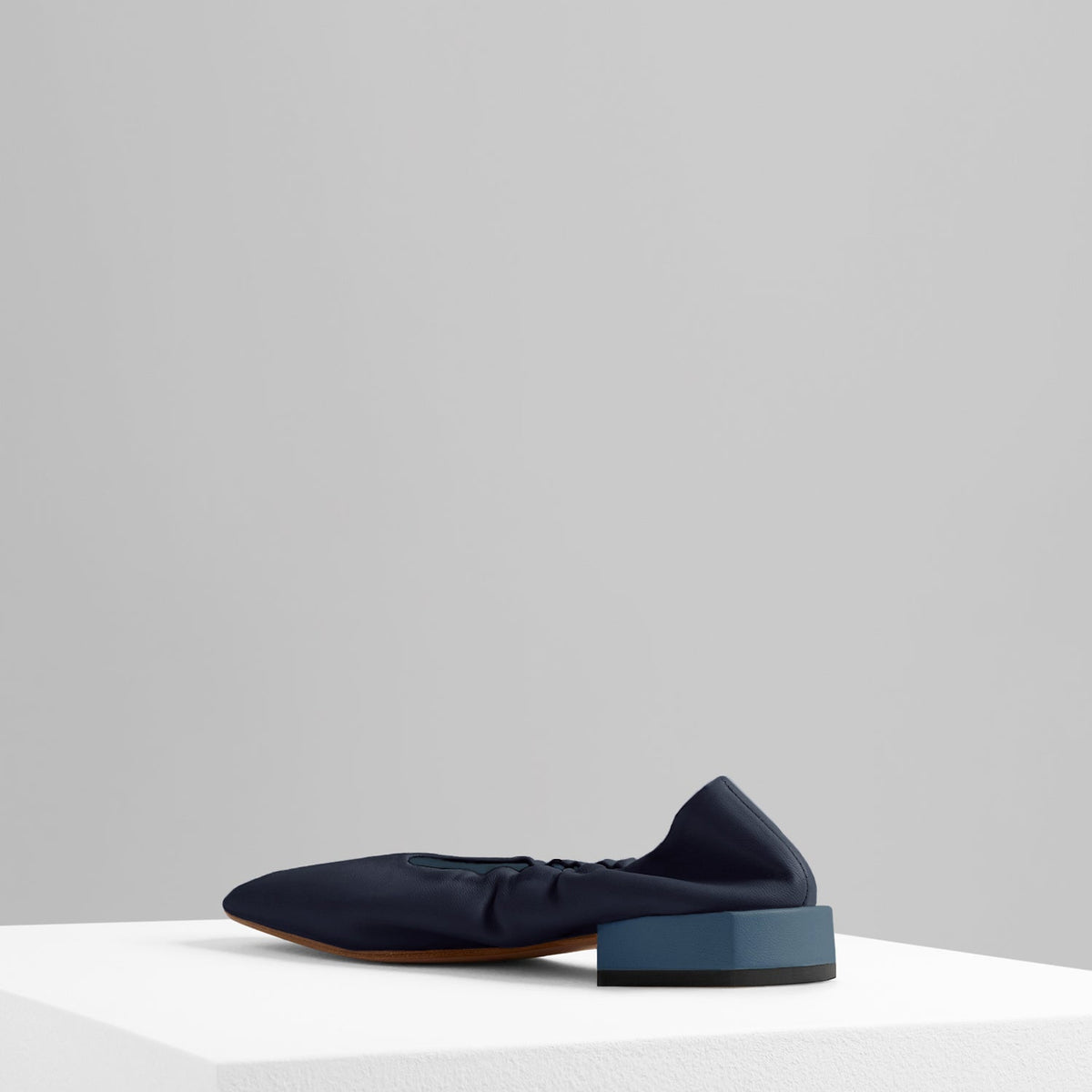 Gio Flats in Midnight - GIOF5
