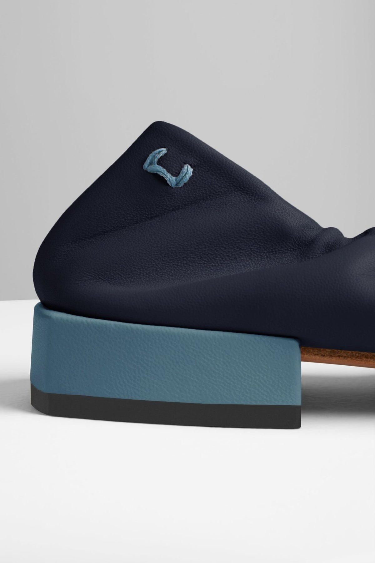 Gio Flats in Midnight - GIOF5