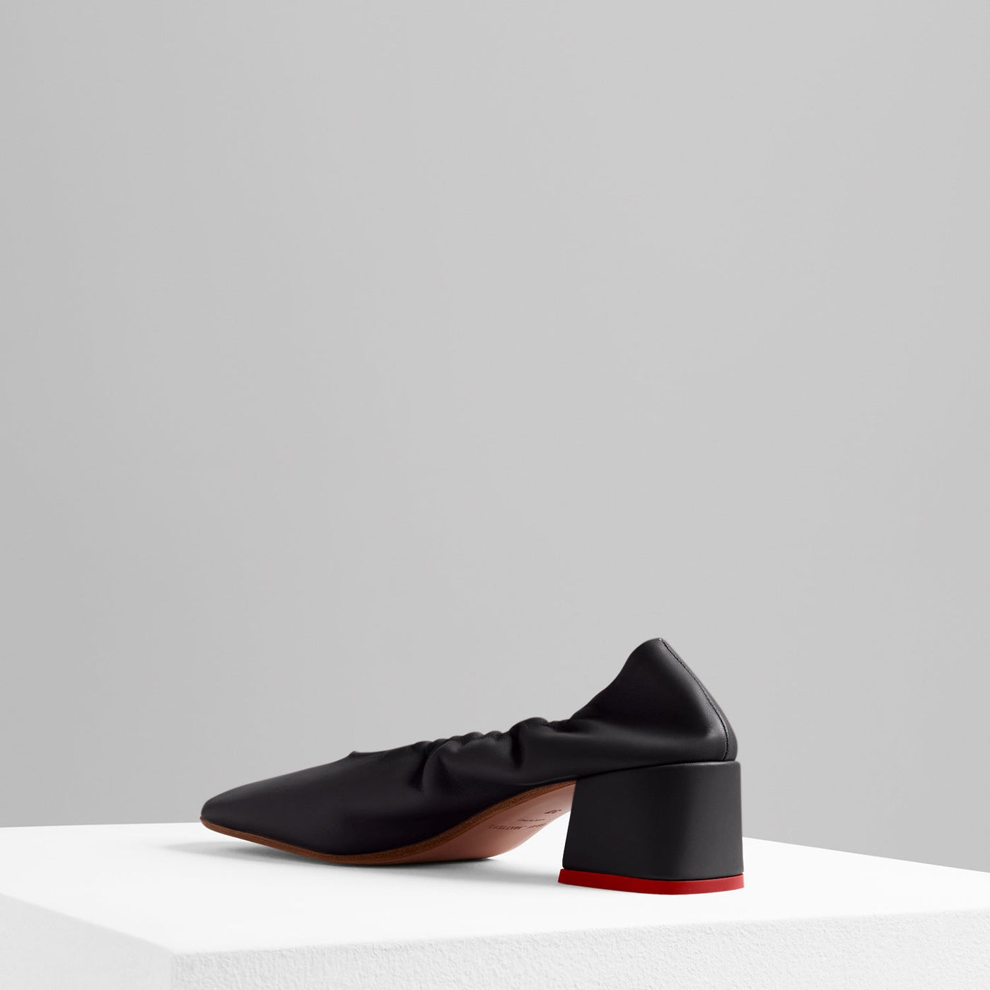 画像をギャラリービューアに読み込む, Gio Pumps in Nero - GIOP5