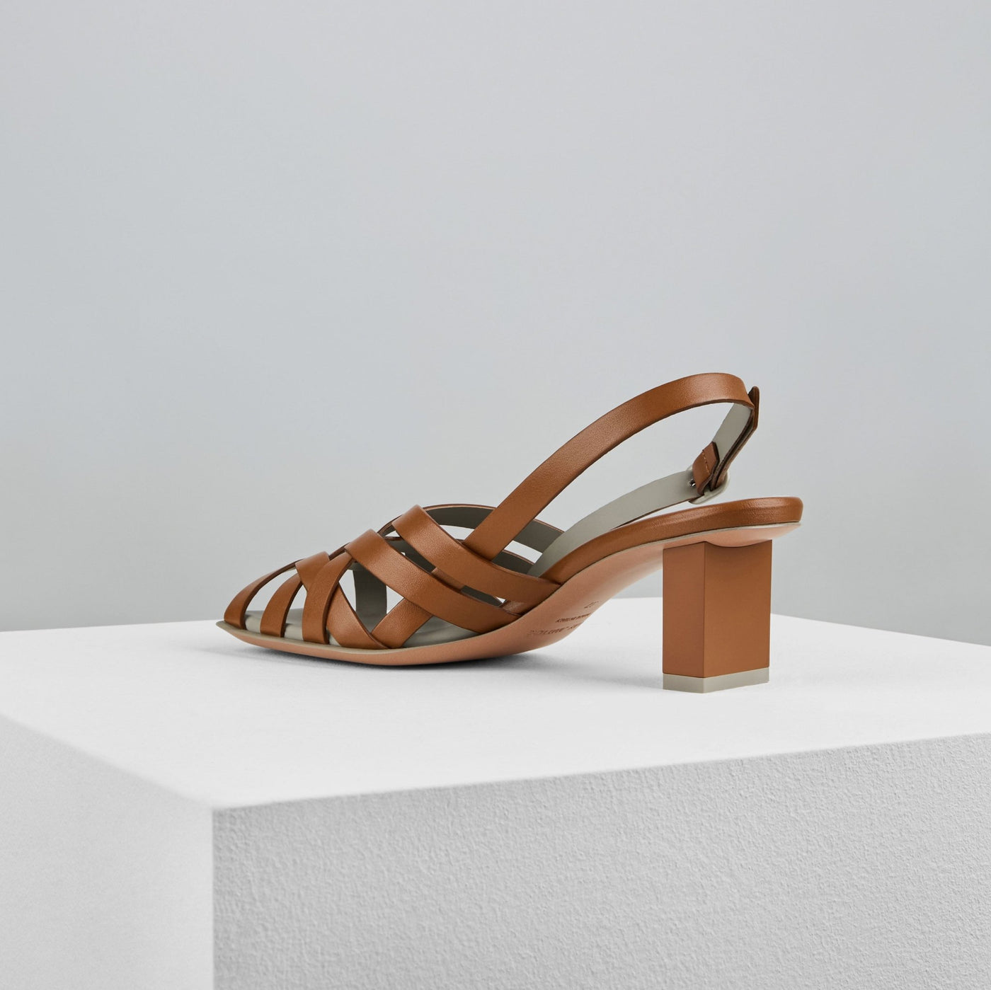 Load image into Gallery viewer, Incroci Sandals in Cacao - INCHS2