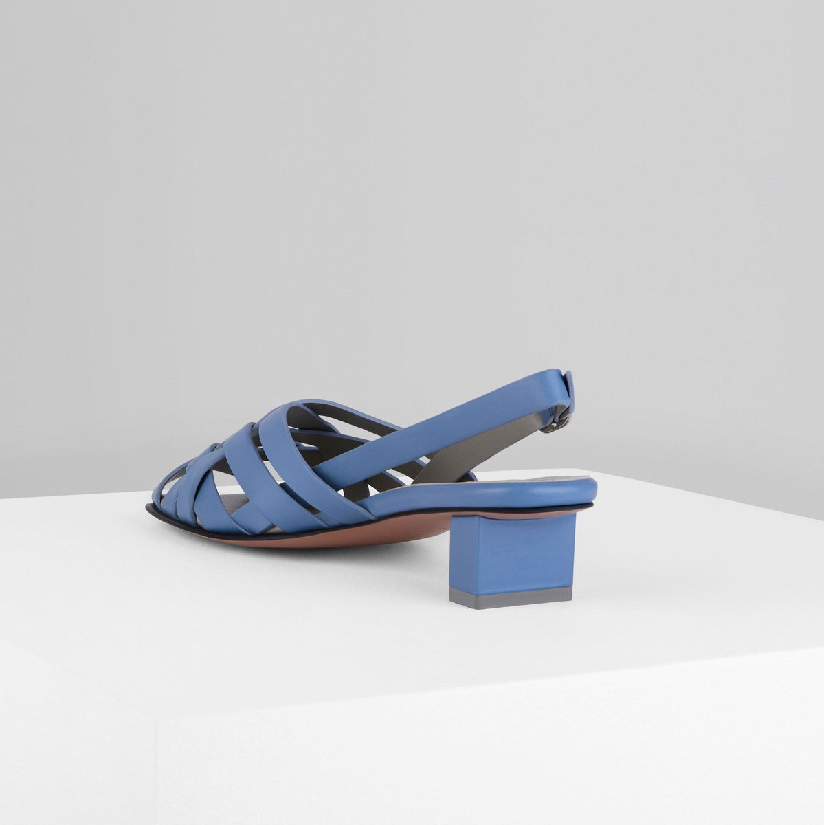 Load image into Gallery viewer, Incroci Sandals in Pervinca - INCSL1