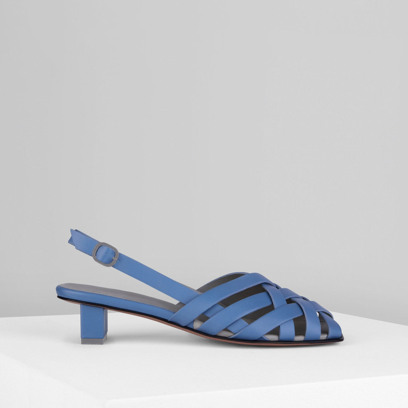Load image into Gallery viewer, Incroci Sandals in Pervinca - INCSL1