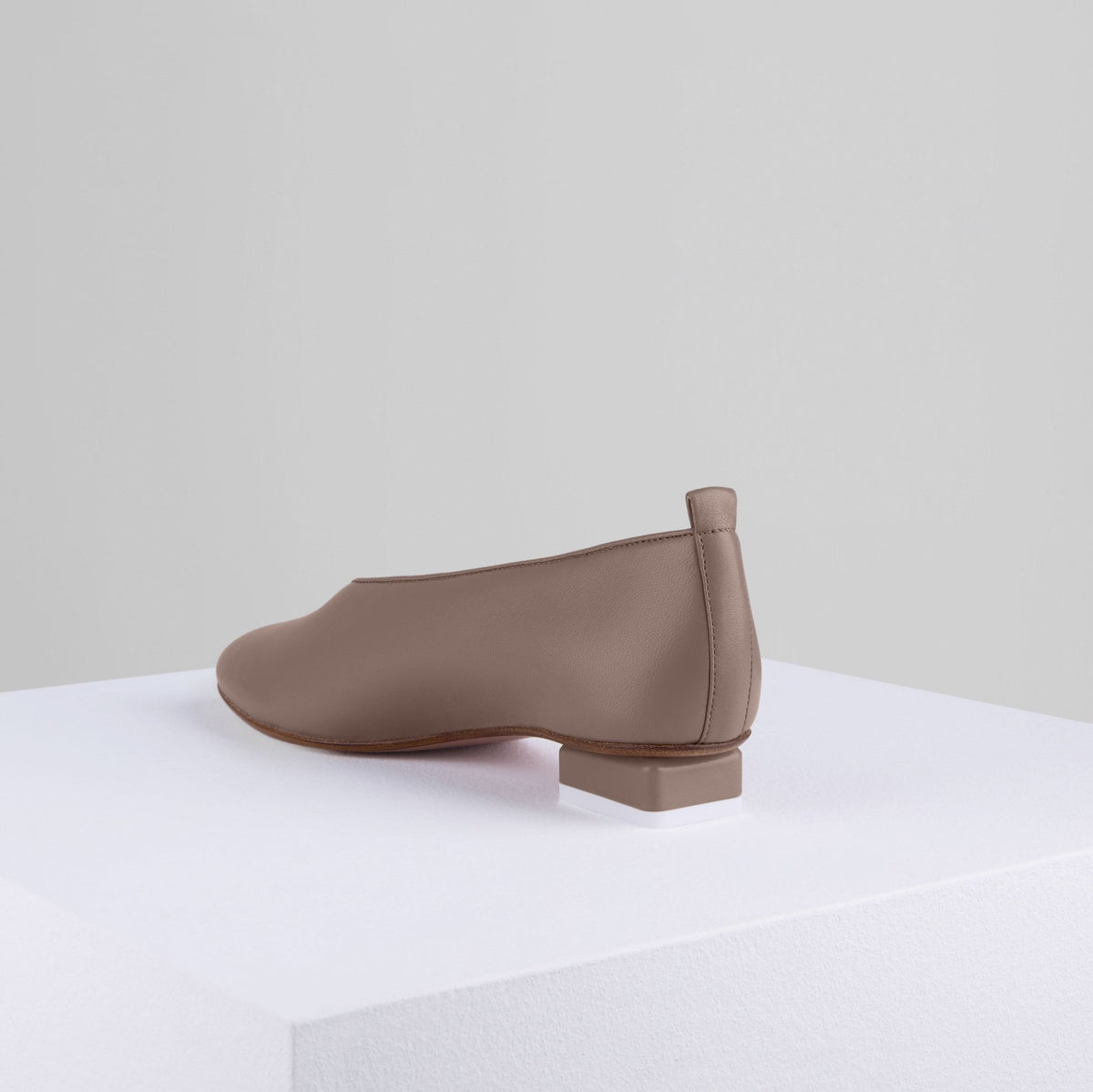 Load image into Gallery viewer, Mildred Piccola in Taupe - MILP13