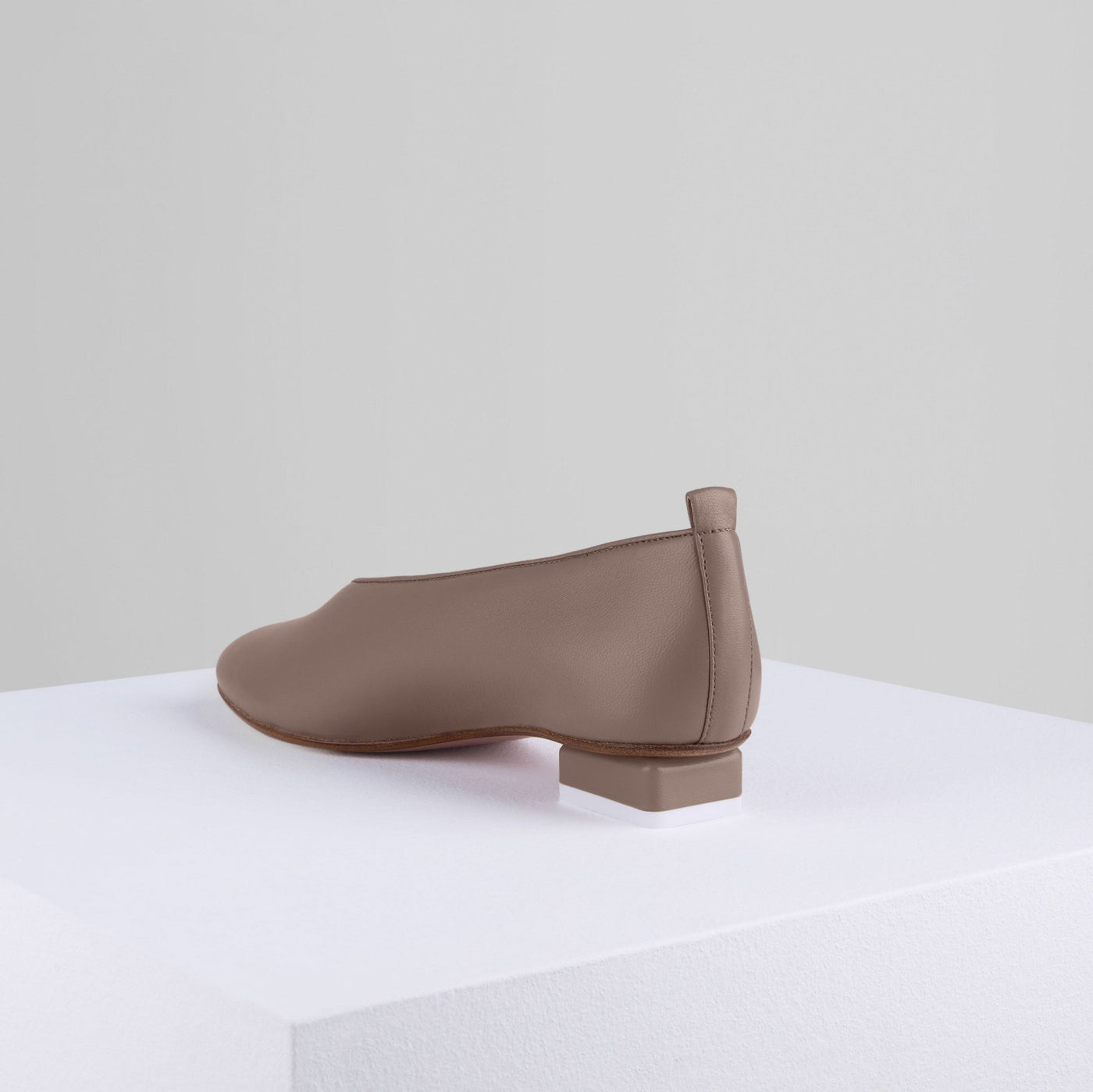 Load image into Gallery viewer, Mildred Piccola in Taupe - MILP13