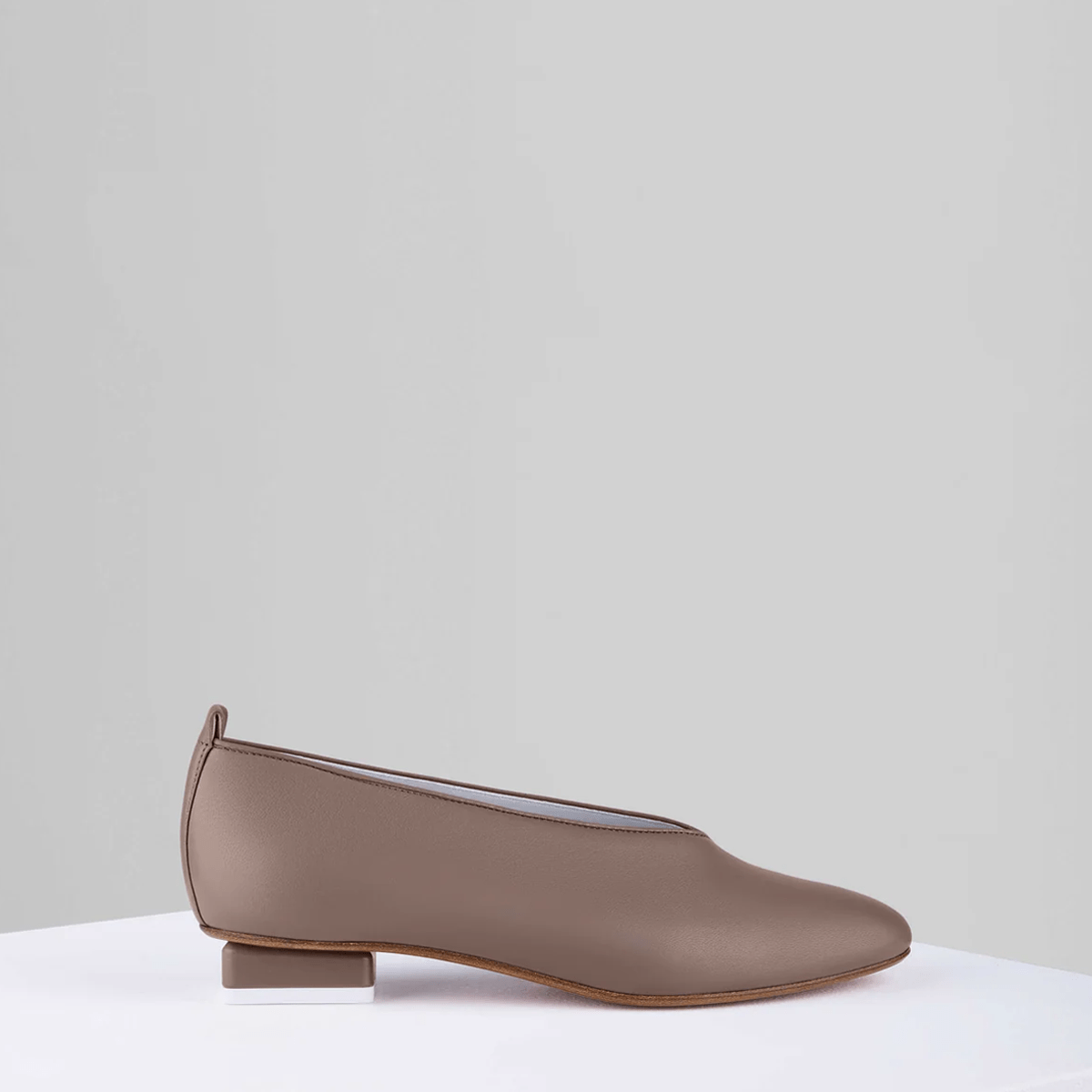 Load image into Gallery viewer, Mildred Piccola in Taupe - MILP13