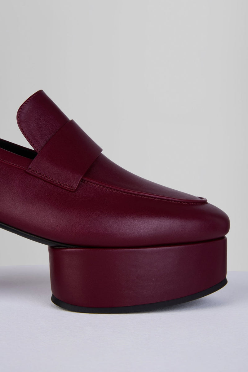 Load image into Gallery viewer, Myla Loafers in Vino - MYLL4