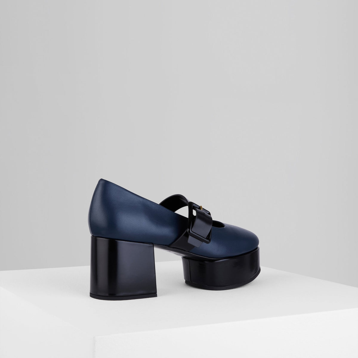 Carica l'immagine nel visualizzatore di Gallery, Myla Mary Jane in Midnight - MYLMJ4