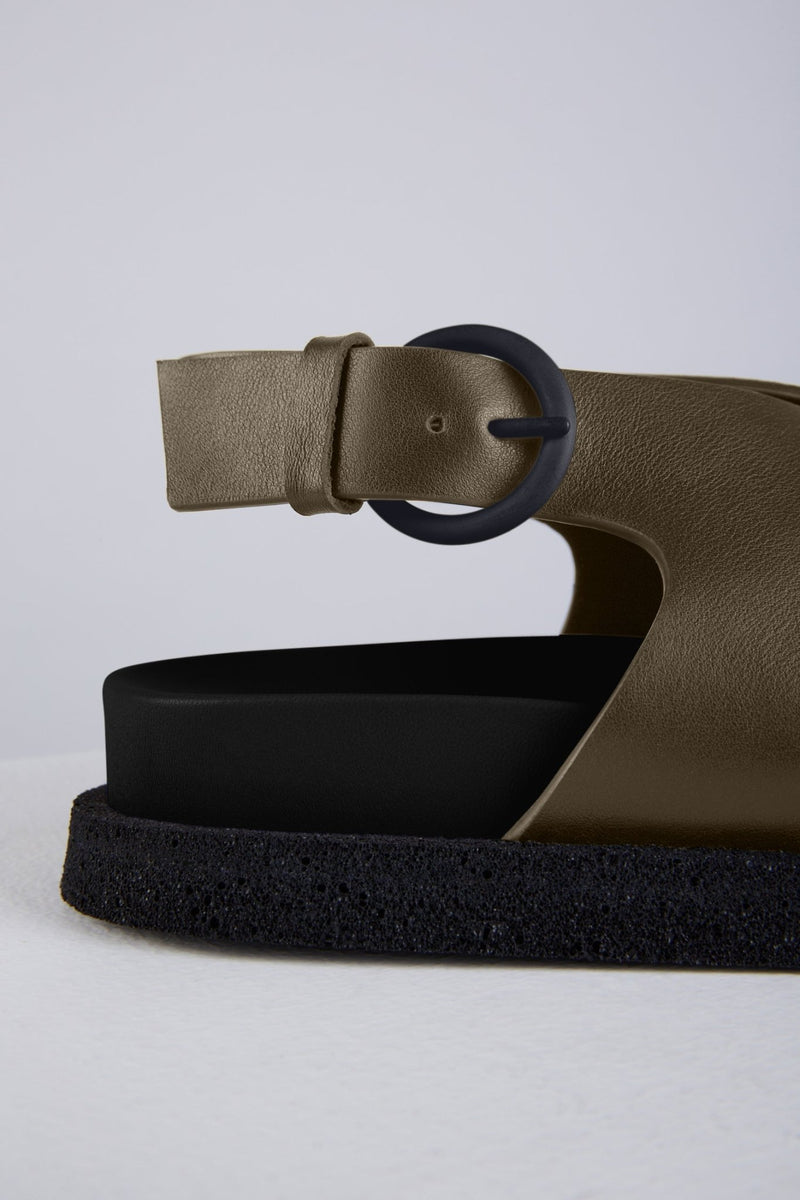 Load image into Gallery viewer, Nervi Fussbett Slingbacks in Verde - NERFSL3