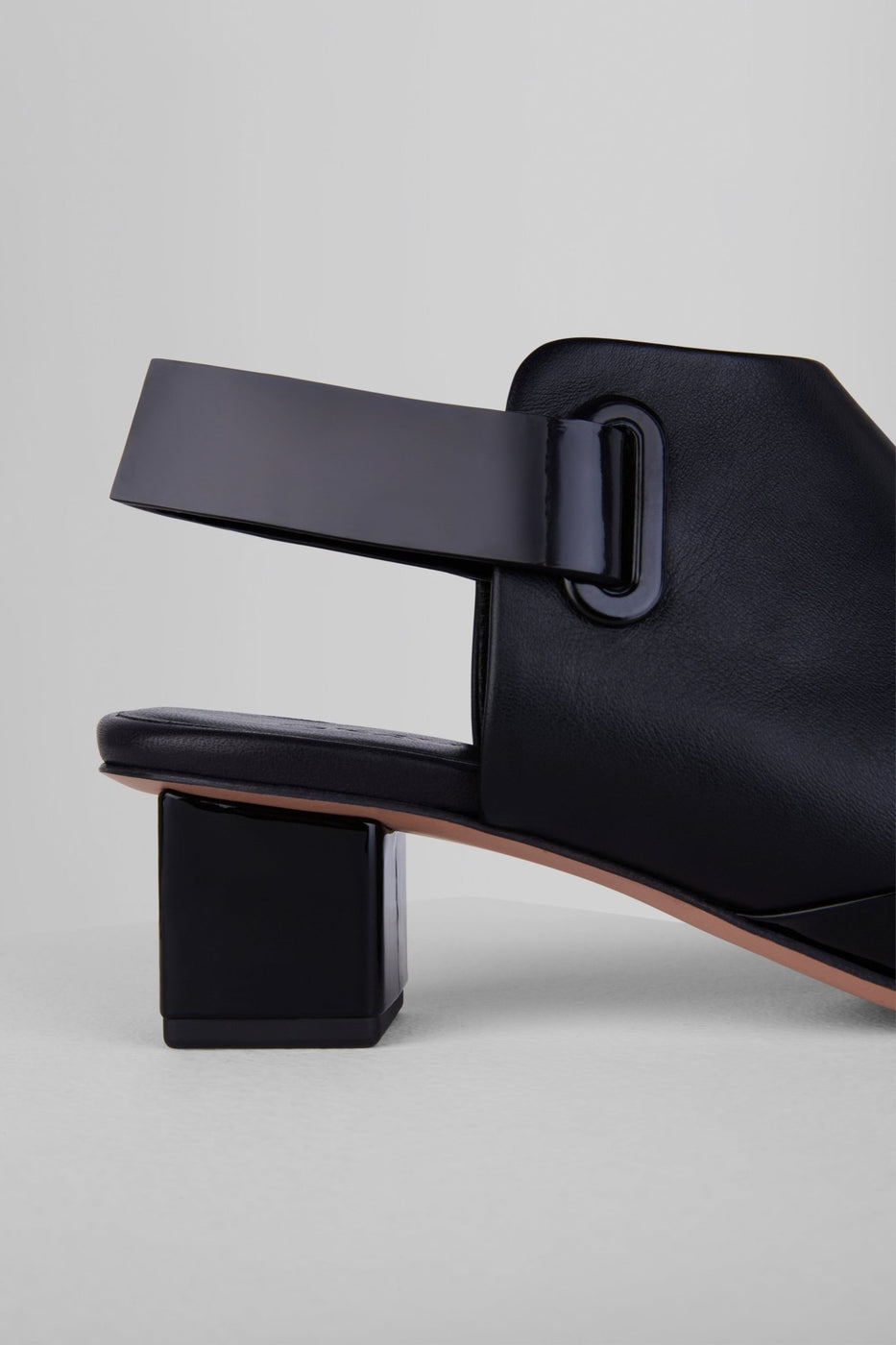 Load image into Gallery viewer, Onda Bootie in Nero - ONDBSL1