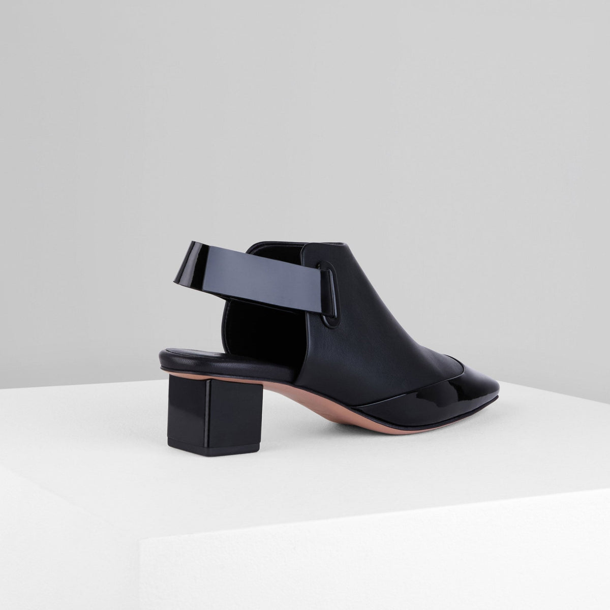 Load image into Gallery viewer, Onda Bootie in Nero - ONDBSL1