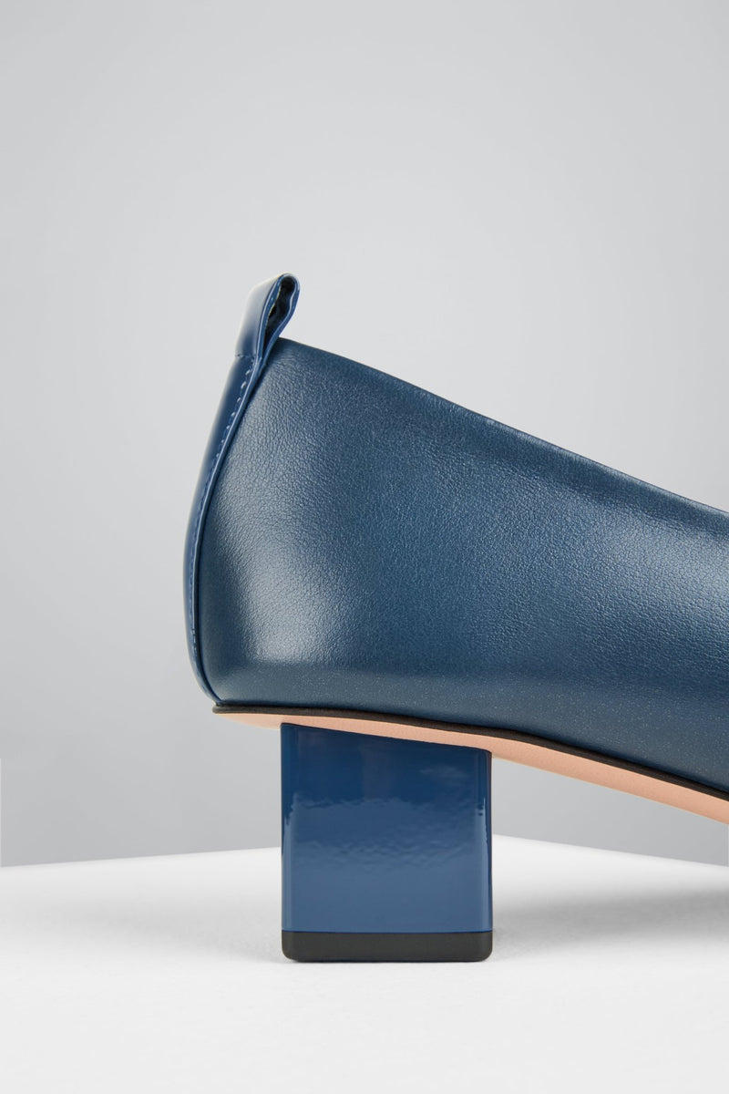 将图片加载到图库查看器，Onda Pumps in Midnight - ONDP3