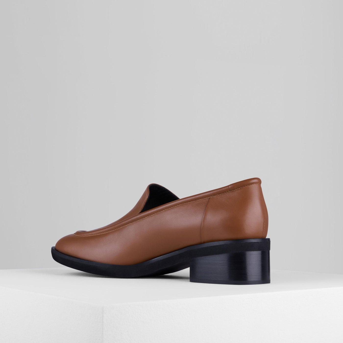 Load image into Gallery viewer, Sammy Loafers in Cacao - SAML2