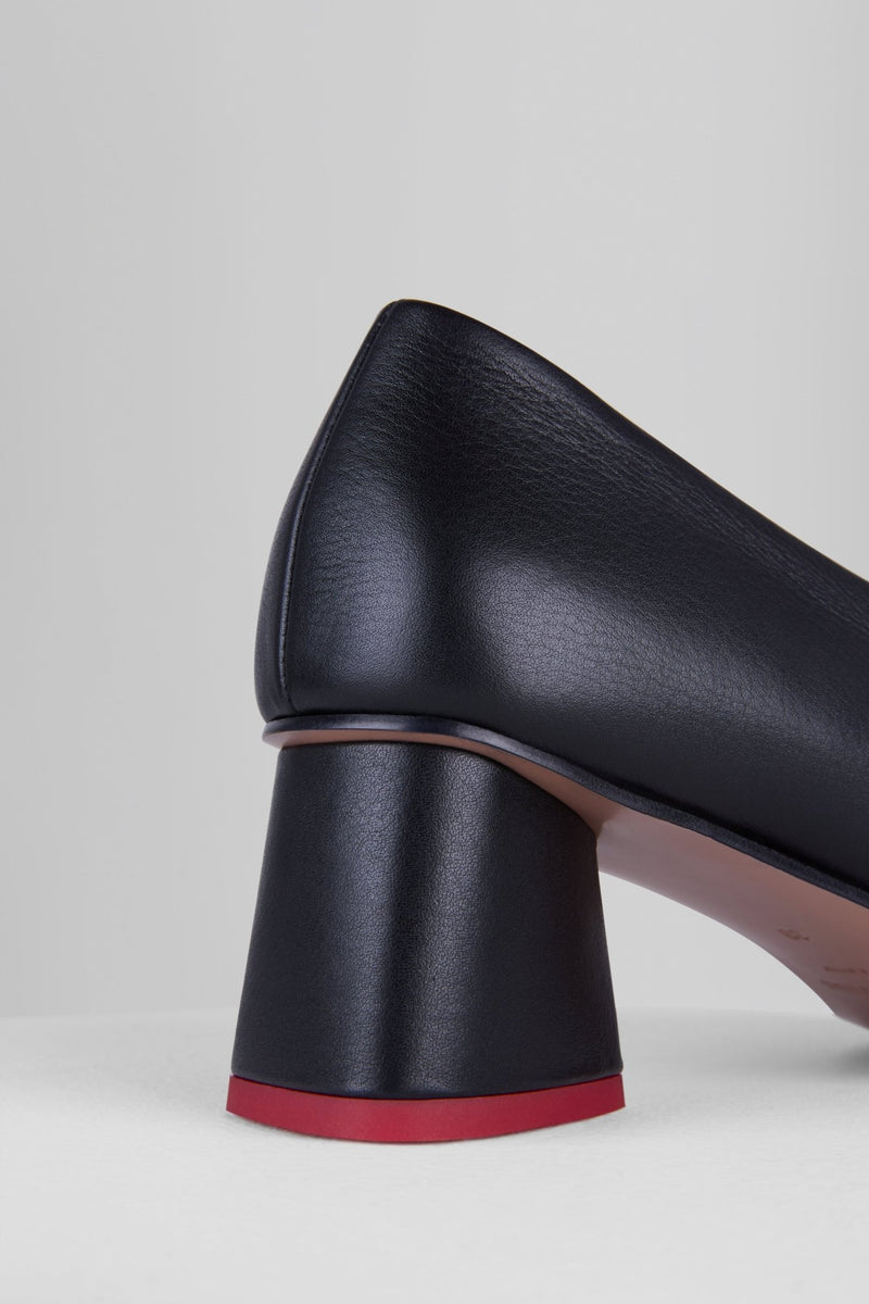 Carica l'immagine nel visualizzatore di Gallery, Spacco Pumps in Nero - SPACP1