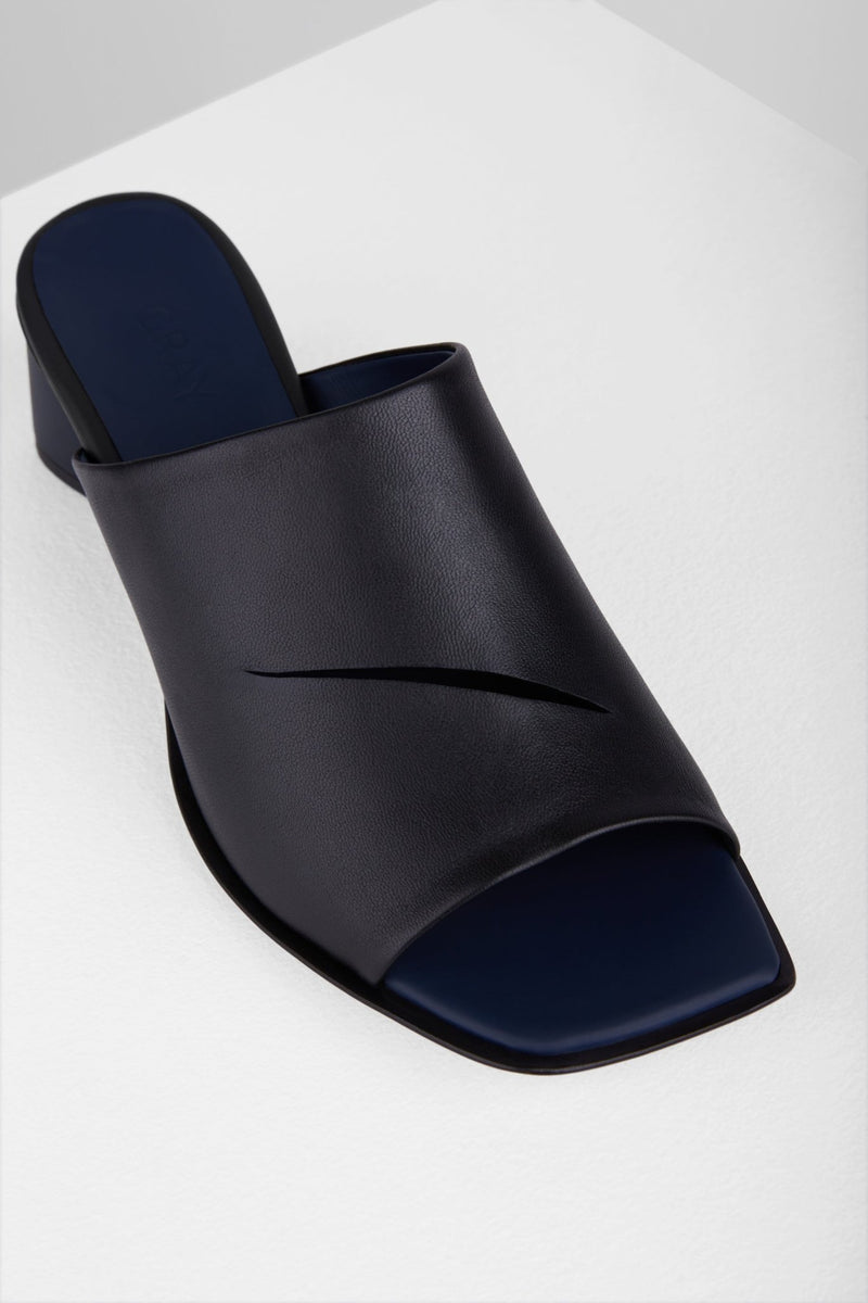 Load image into Gallery viewer, Spacco Sandals in Nero - SPACS1