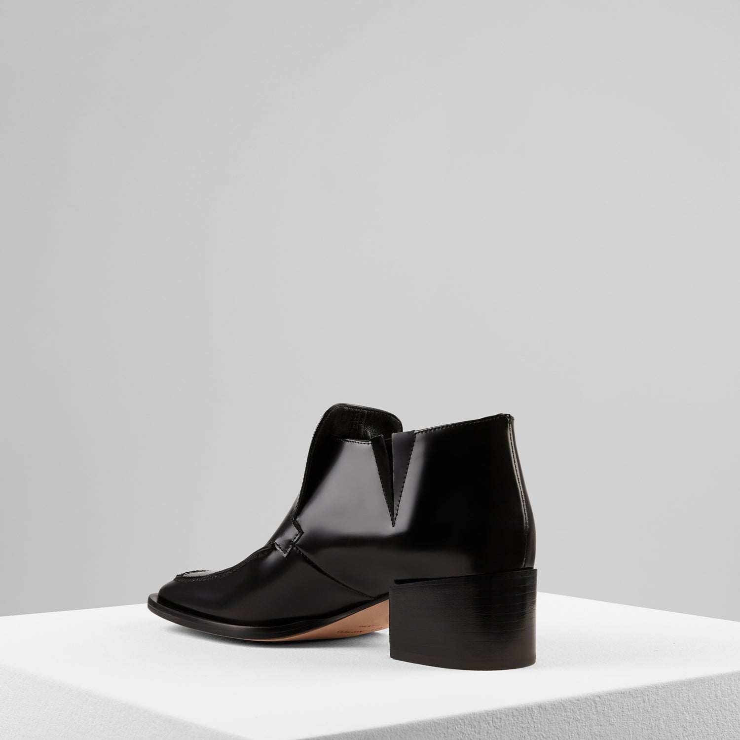 Zoe Bootie in Nero Spazzolato - ZOE40B1