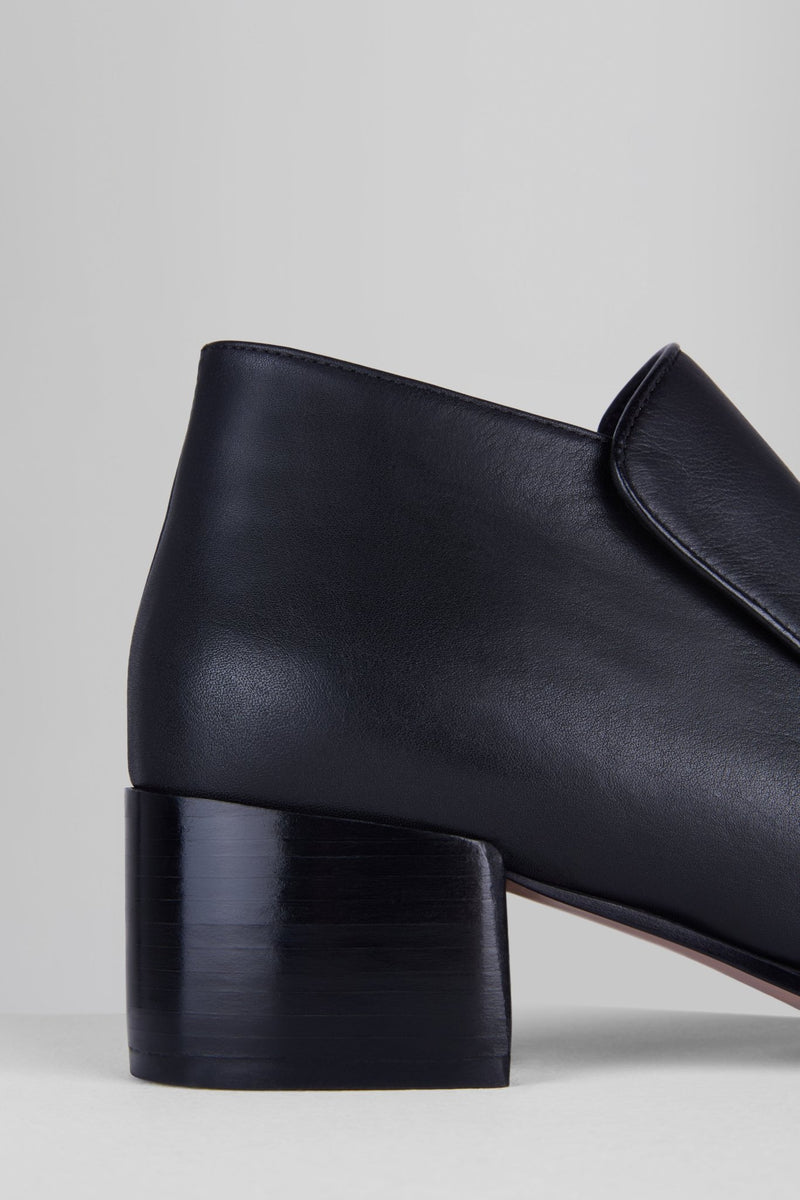 Load image into Gallery viewer, Zoe Bootie in Nero Vitello - ZOE40B2