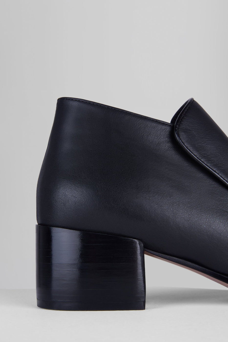 Load image into Gallery viewer, Zoe Bootie in Nero Vitello - ZOE40B2