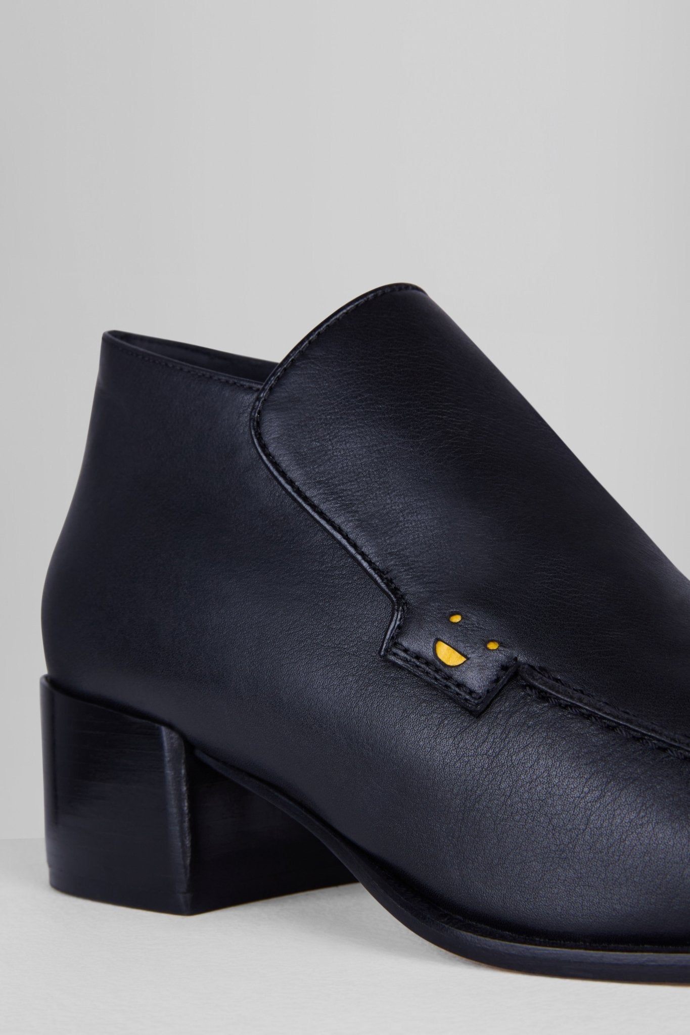 Zoe Bootie in Nero Vitello - ZOE40B2