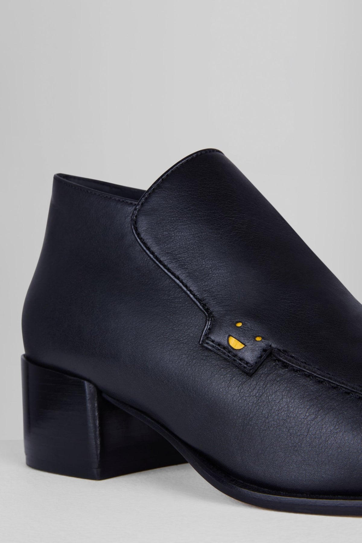 Zoe Bootie in Nero Vitello - ZOE40B2