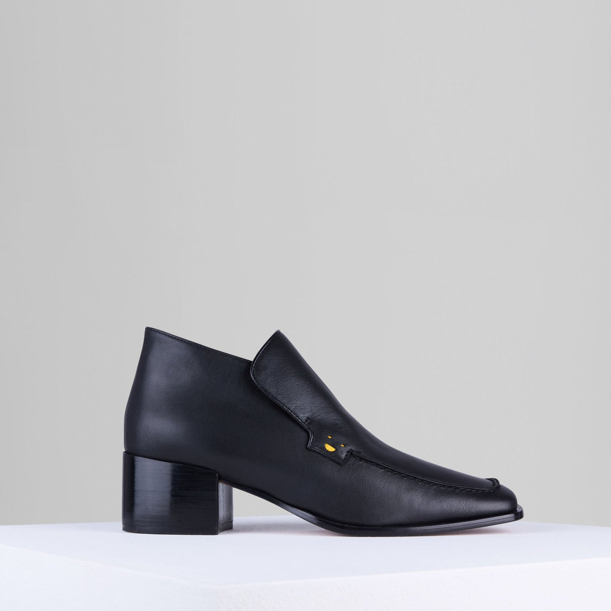 Zoe Bootie in Nero Vitello - ZOE40B2